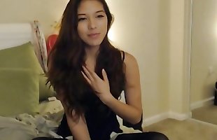 Hot asiatische Teen babe liebt zu masturbieren auf cam